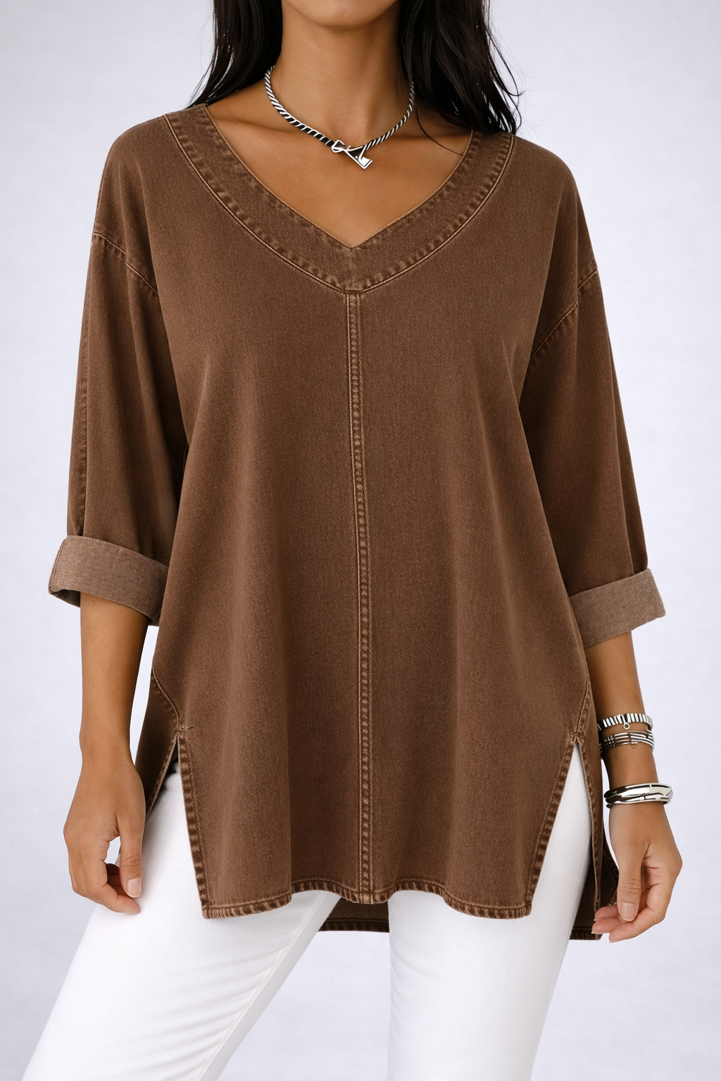 CAMISETA DENIM RELAXED FIT CON ESCOTE EN V - Veska