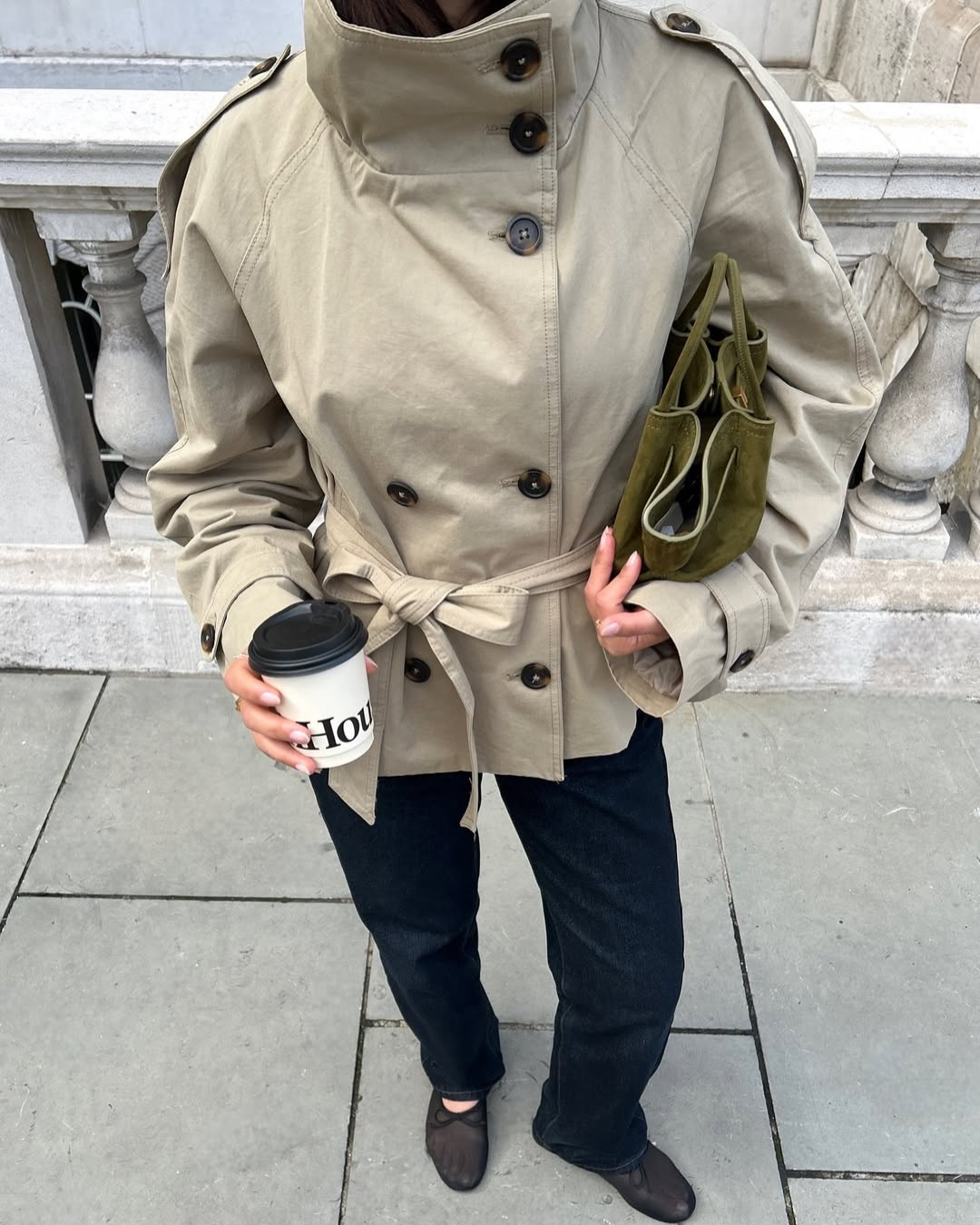 ARIA | Short Trench Coat - Veska 