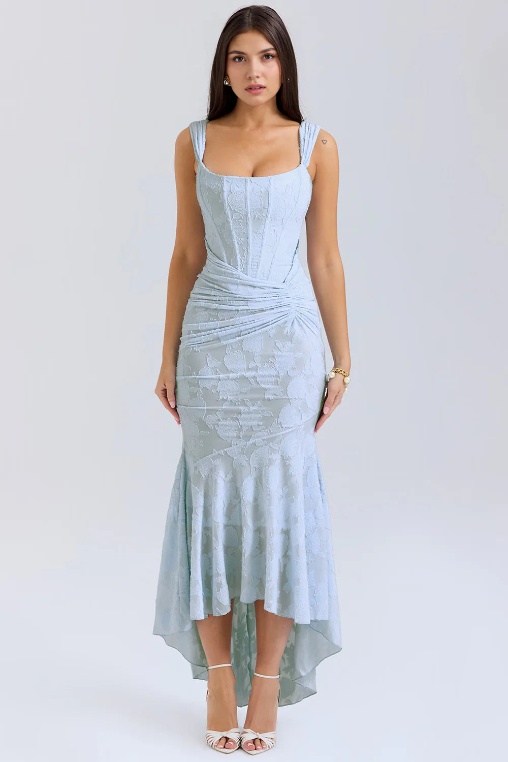 Vestido bustier Veska AINHOA en tela negra con detalles elegantes y ajustados, perfecto para ocasiones especiales.