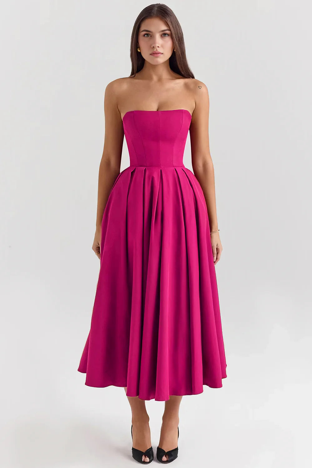Vestido bustier CELESTE de Veska, vestido ajustado en color azul con detalles elegantes y tirantes finos.
