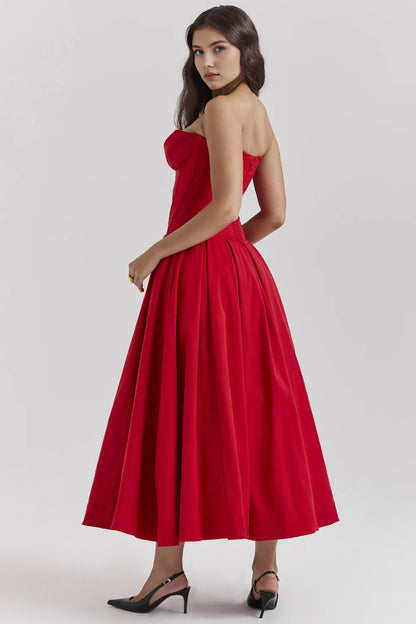 Vestido modelador Samara de Veska, en color negro, con diseño ajustado que realza la figura y tiene detalles suaves y cómodos.