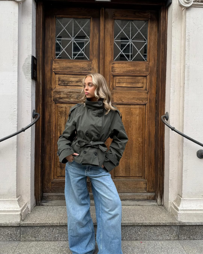ARIA | Short Trench Coat - Veska 