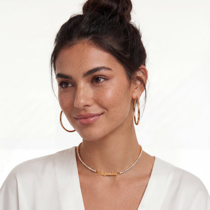 Collar de tenis personalizado de Veska con nombre grabado, hecho de plata brillante y con diseño elegante para deportistas.