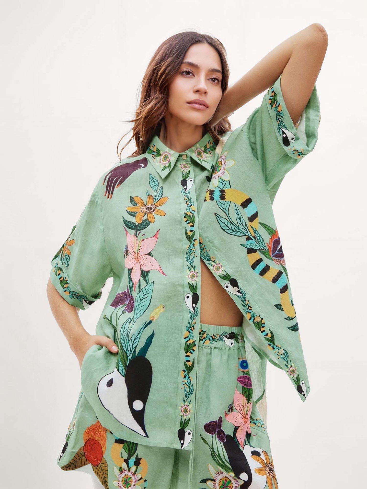 CONJUNTO CAMISA Y SHORT ESTAMPADO TROPICAL - Veska 