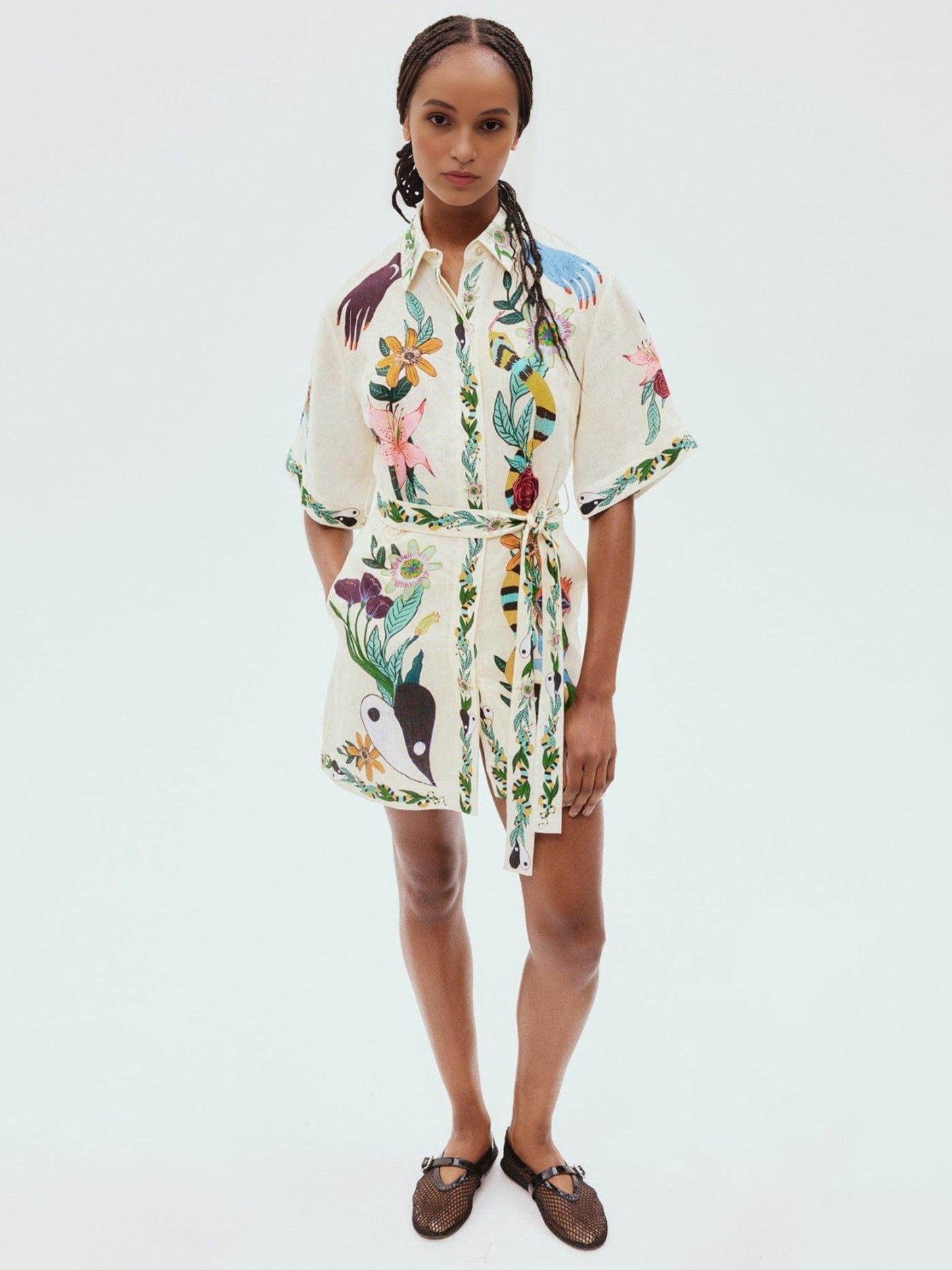 VESTIDO CAMISERO CON ESTAMPADO FLORAL Y LAZO EN LA CINTURA - Veska 