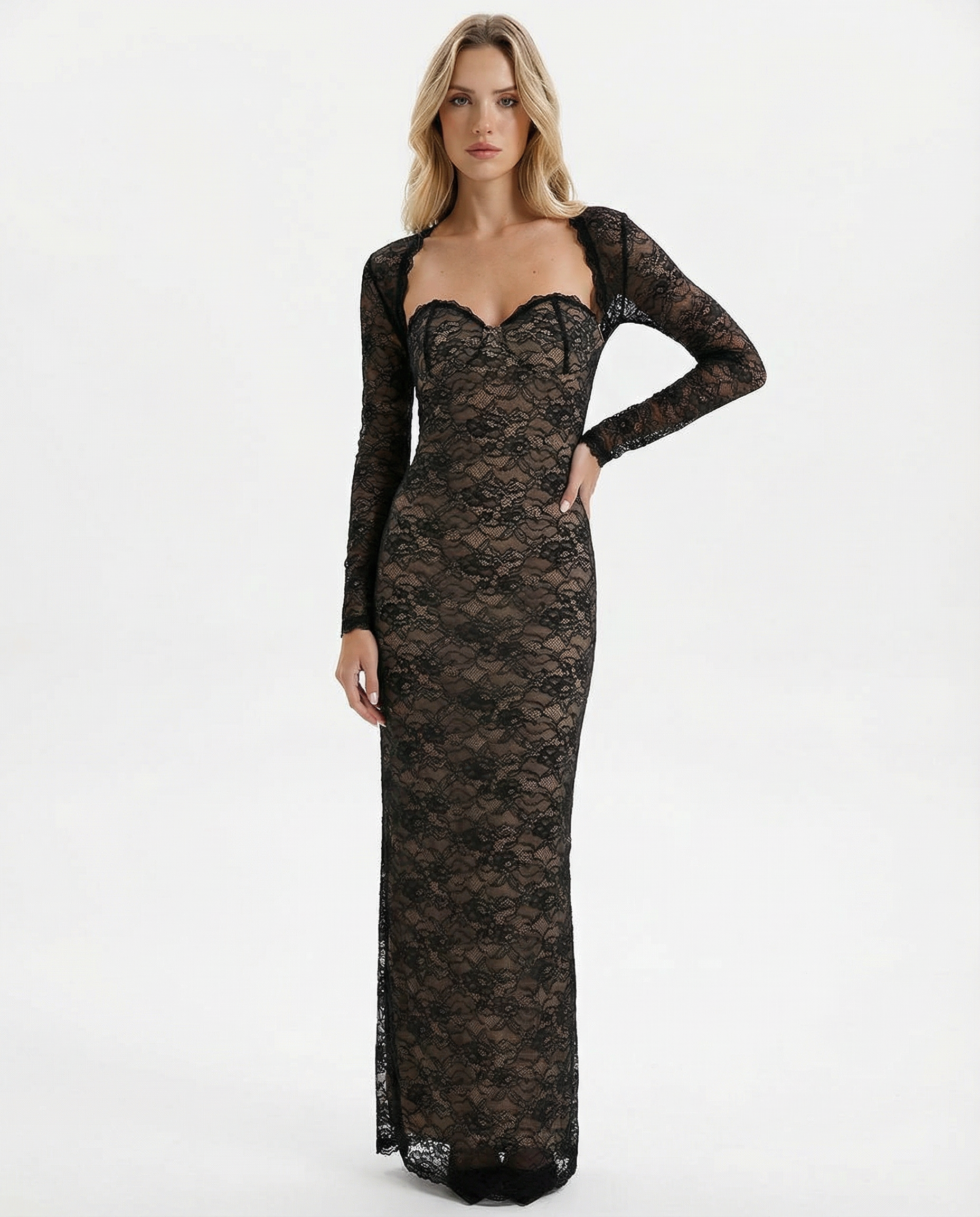VESTIDO LARGO DE ENCAJE CON ESCOTE CORAZÓN - Veska 