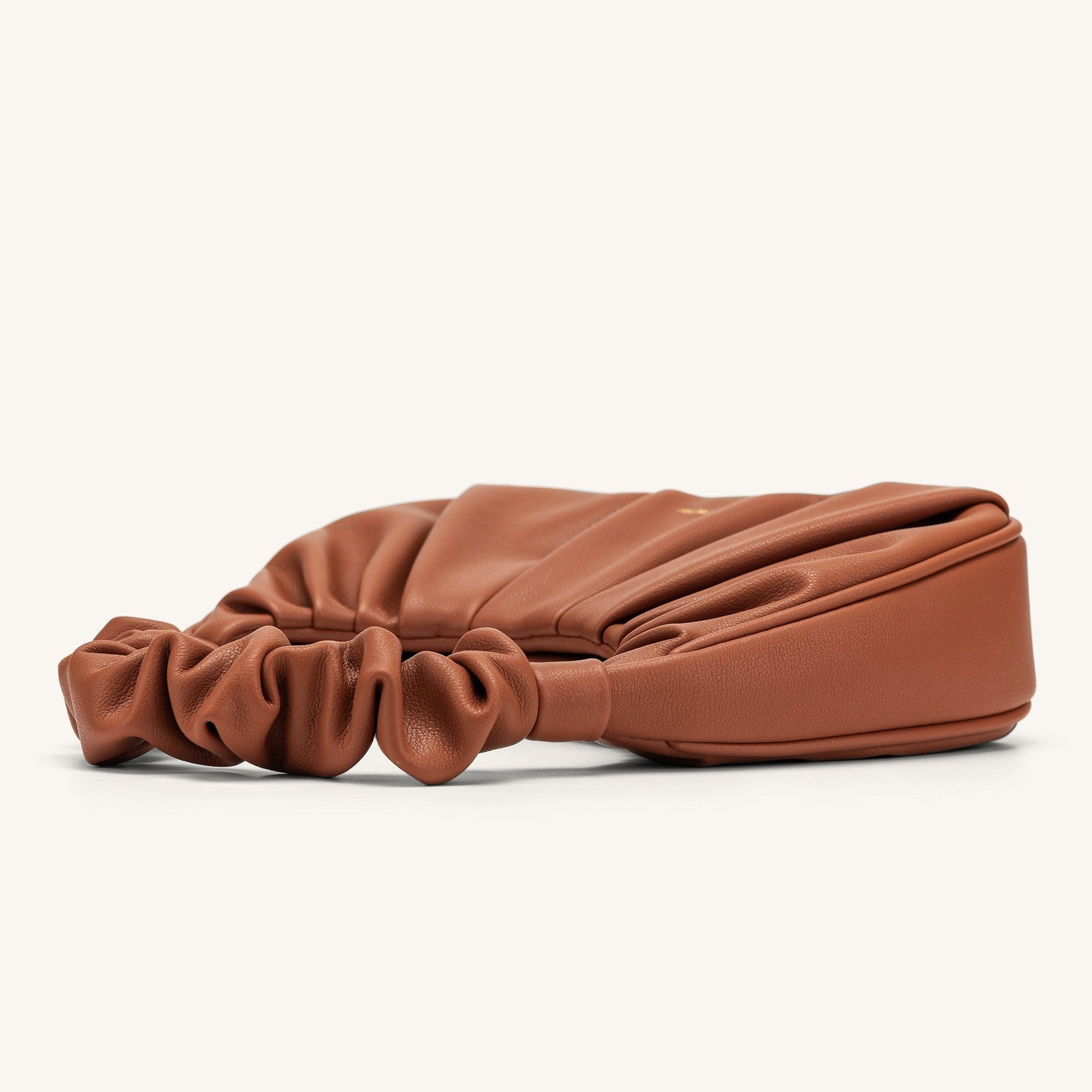 BOLSO FRUNCIDO I Piel marrón - Veska 