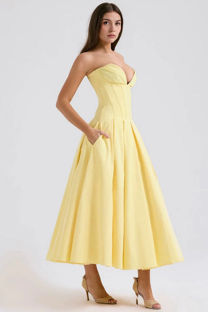 Vestido modelador Veska Samara, ajustado y cómodo, con diseño que realza la figura, en color negro.