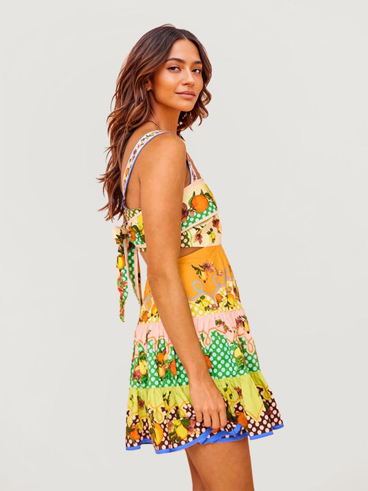VESTIDO MINI ESTAMPADO CON ESCOTE RECTO - Veska