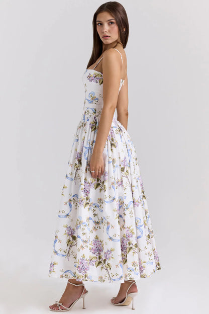 Vestido modelador MARINELLA de Veska, en color negro, con diseño ajustado y detalles que realzan la figura femenina.