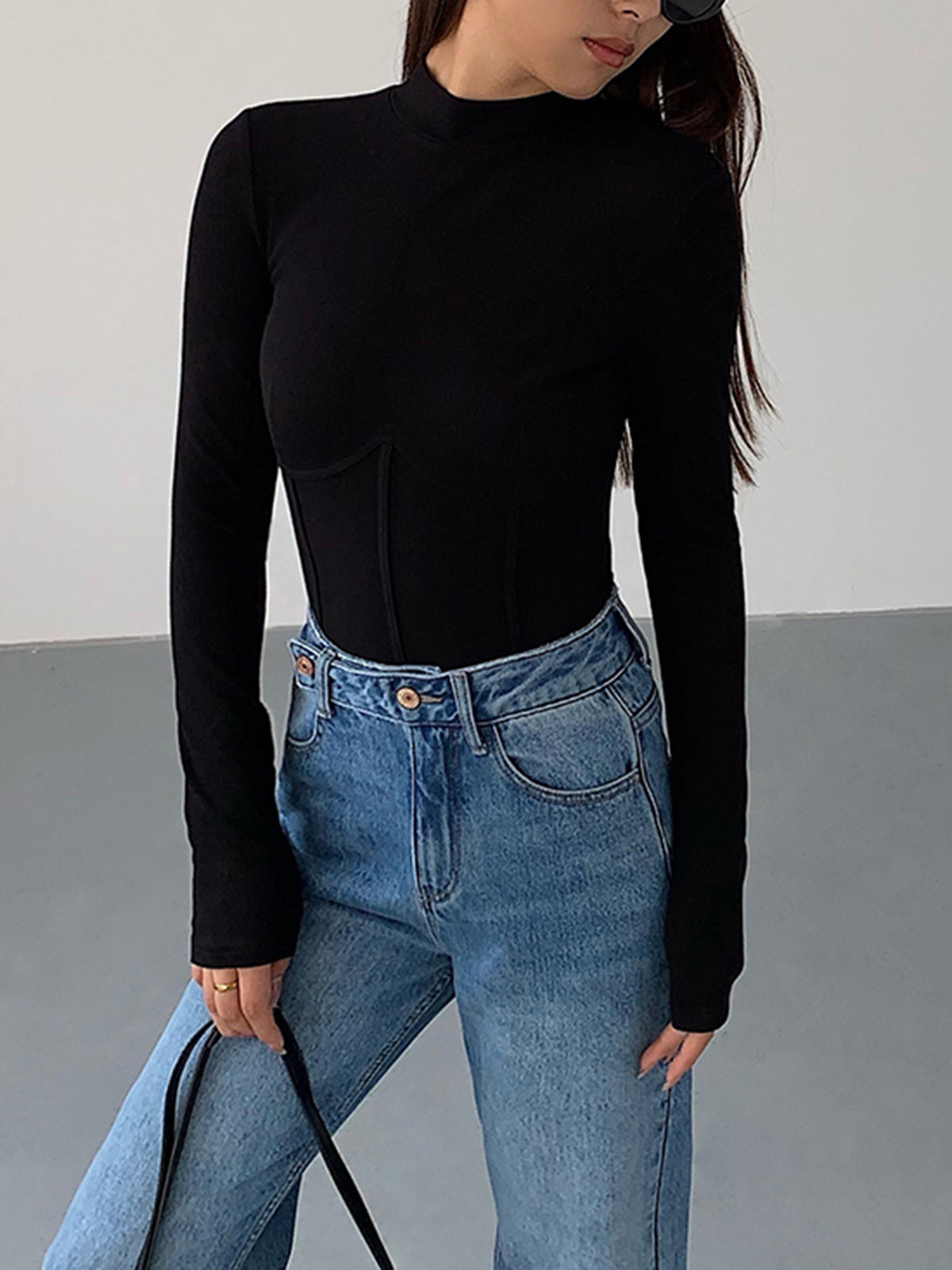CAMISETA CUELLO ALTO Y RIBETE - Veska 