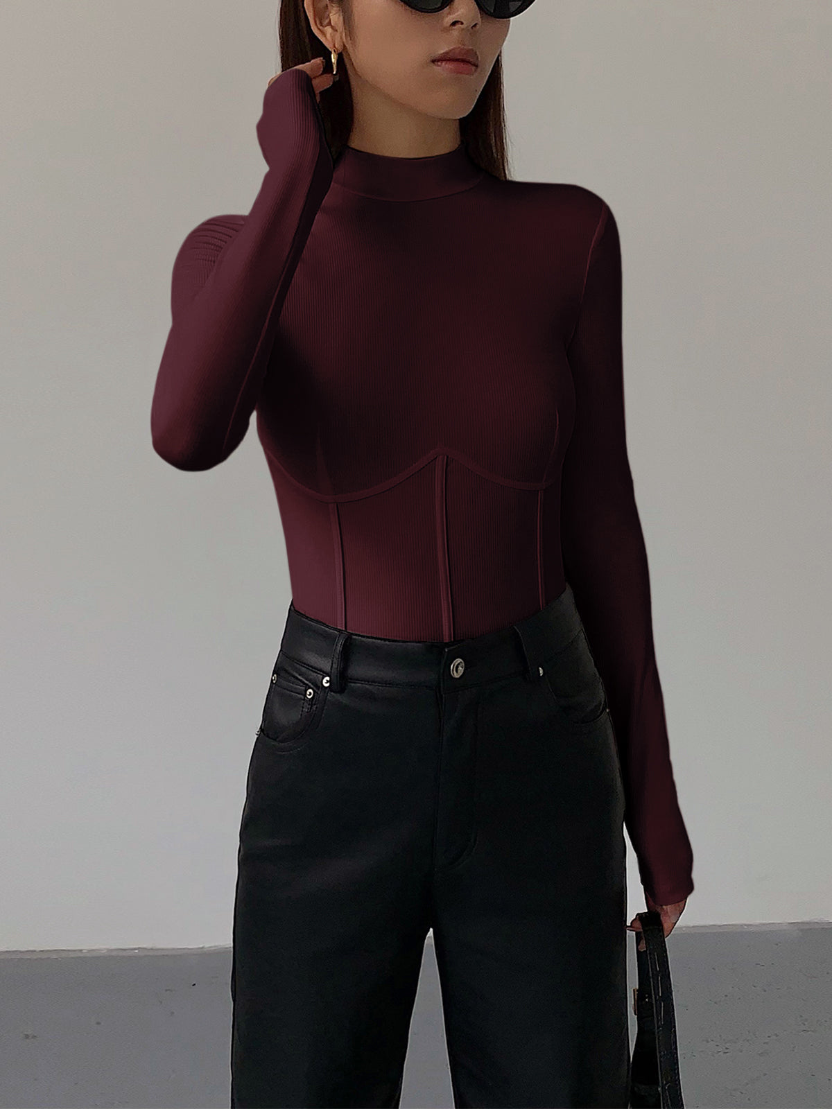 CAMISETA CUELLO ALTO Y RIBETE - Veska 