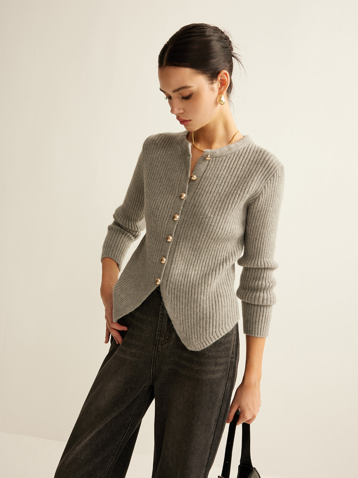 CARDIGAN CON BOTONES Y ABERTURA LATERAL - Veska 