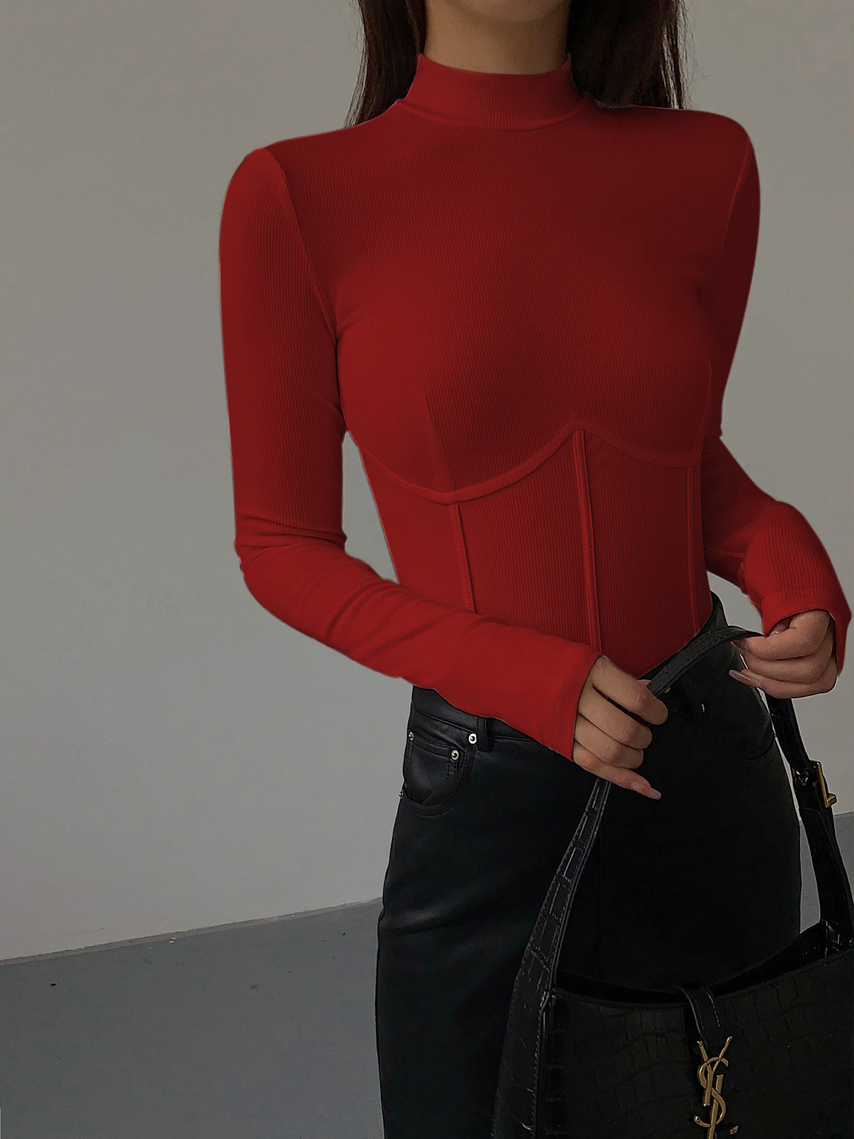 CAMISETA CUELLO ALTO Y RIBETE - Veska 