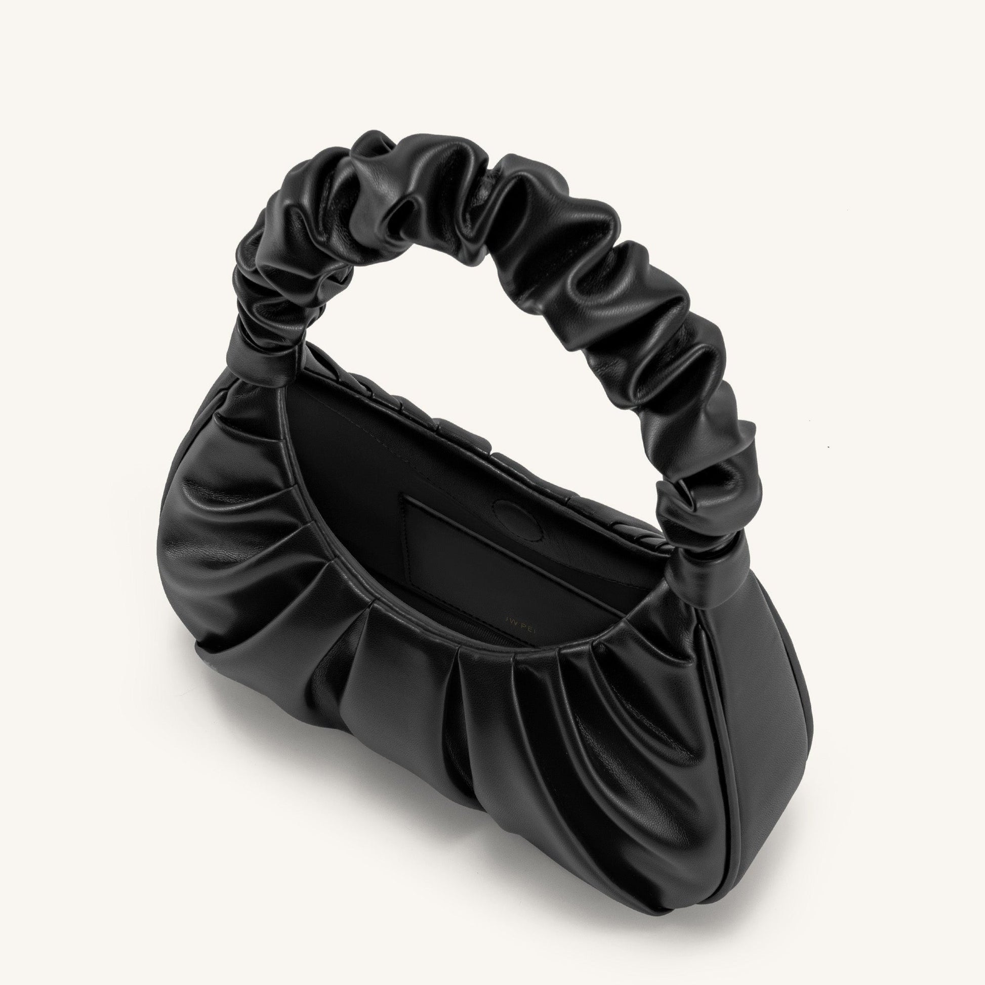 BOLSO FRUNCIDO I Piel negro - Veska 