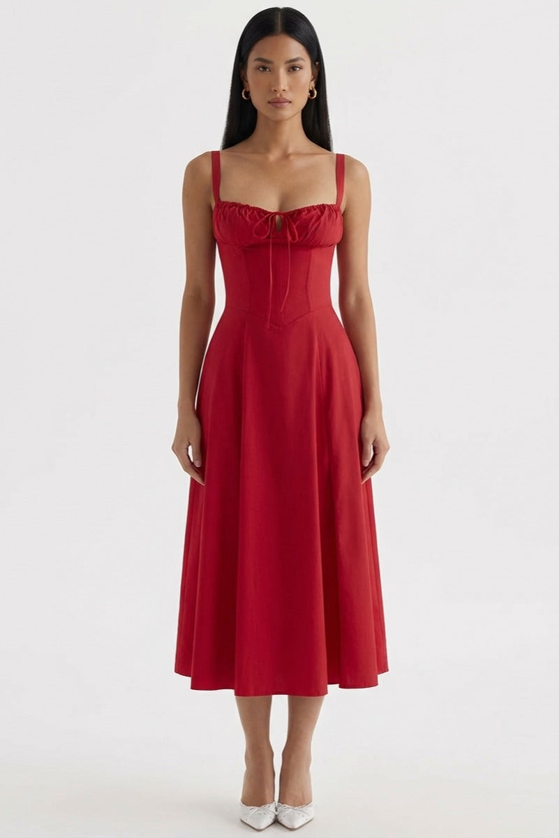 Vestido bustier EVA de Veska en color negro, con diseño ajustado y elegante, para ocasiones especiales.