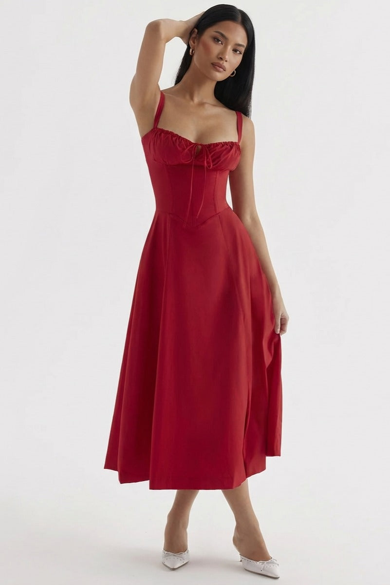 Vestido bustier EVA de Veska en color negro, con diseño ajustado y tirantes finos, ideal para ocasiones especiales.
