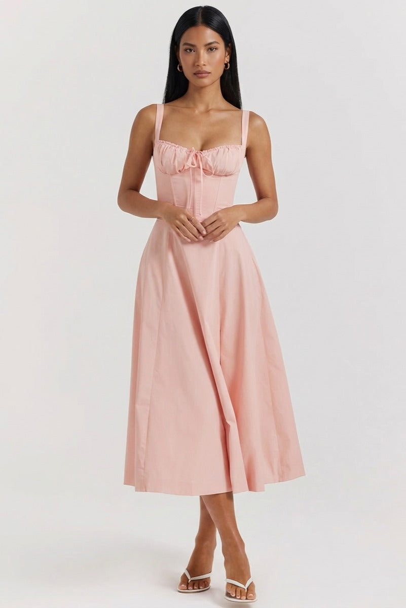Vestido bustier de EVA de la marca Veska, en color negro, con detalles ajustados y estilo elegante para ocasiones especiales.