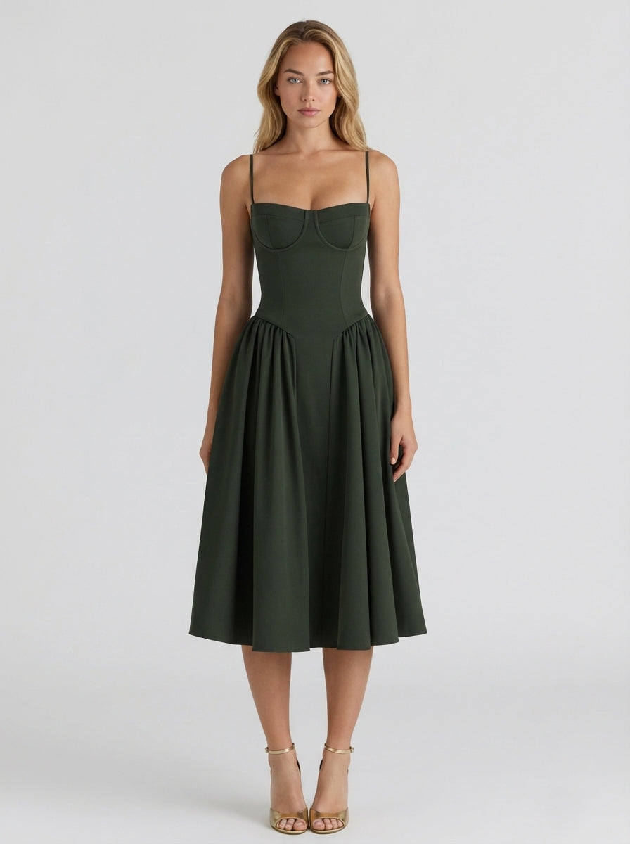 Vestido bustier Annie de Veska con diseño ajustado y detalles elegantes, en color negro.
