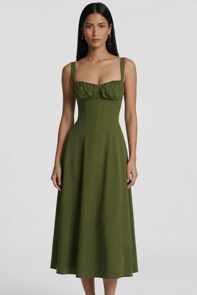 Vestido bustier de EVA de la marca Veska, en color negro, con diseño ajustado y detalles elegantes para ocasiones especiales.