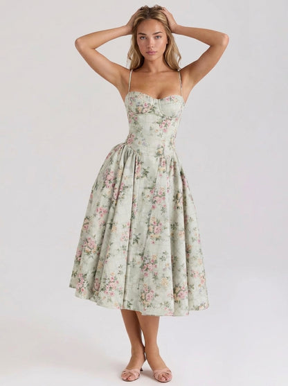 Vestido bustier Veska Annie en color negro, con detalles elegantes y ajuste ajustado en la parte superior.