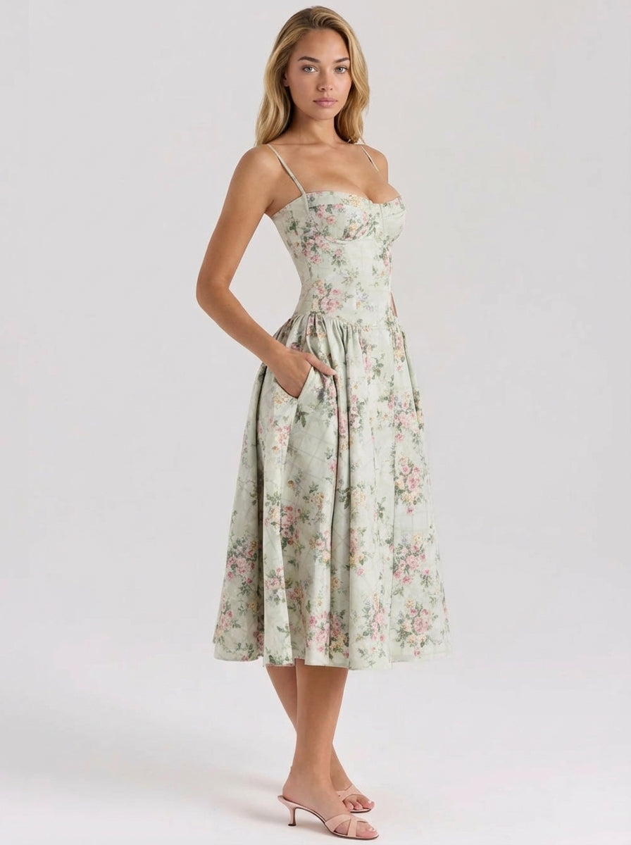 Vestido bustier ANNIE de Veska en color negro, con diseño ajustado y detalles elegantes, en la imagen 202604071101_7.jpg