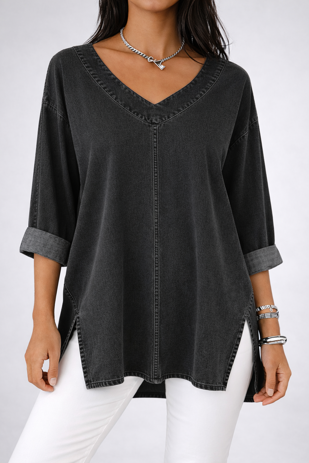 CAMISETA DENIM RELAXED FIT CON ESCOTE EN V - Veska 