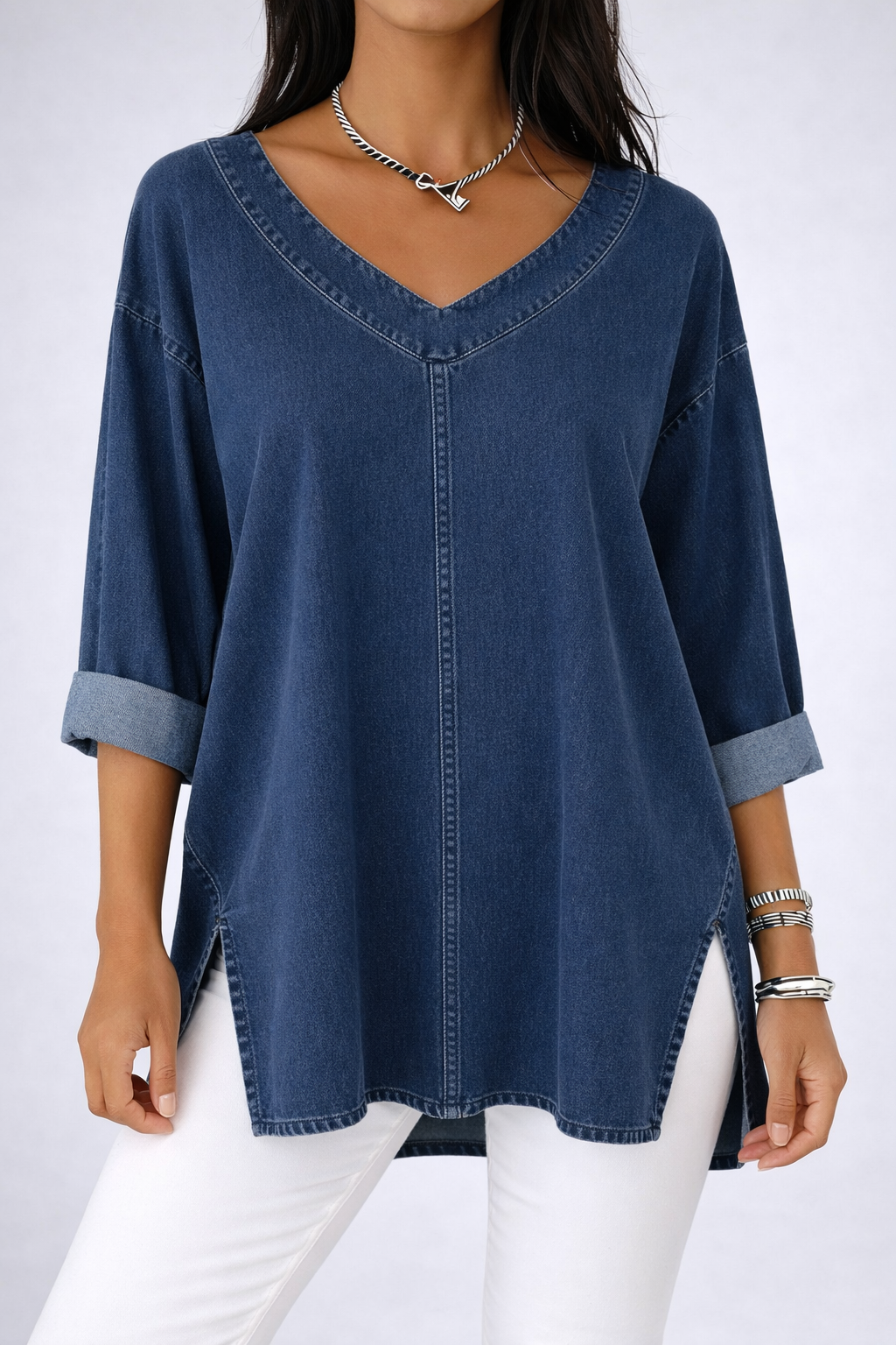 CAMISETA DENIM RELAXED FIT CON ESCOTE EN V - Veska 