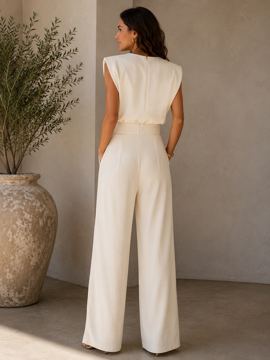 Mono Veska estilo Stela con cintura definida, diseño ajustado y elegante, ideal para ocasiones casuales y formales.