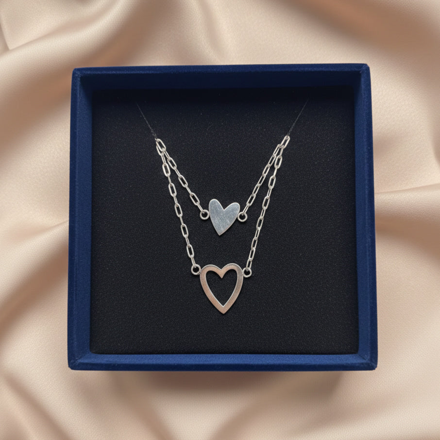 https://cdn.shopify.com/s/files/1/0972/7570/7656/files/Herznahe_armband_silber_2.jpg?v=1768820477