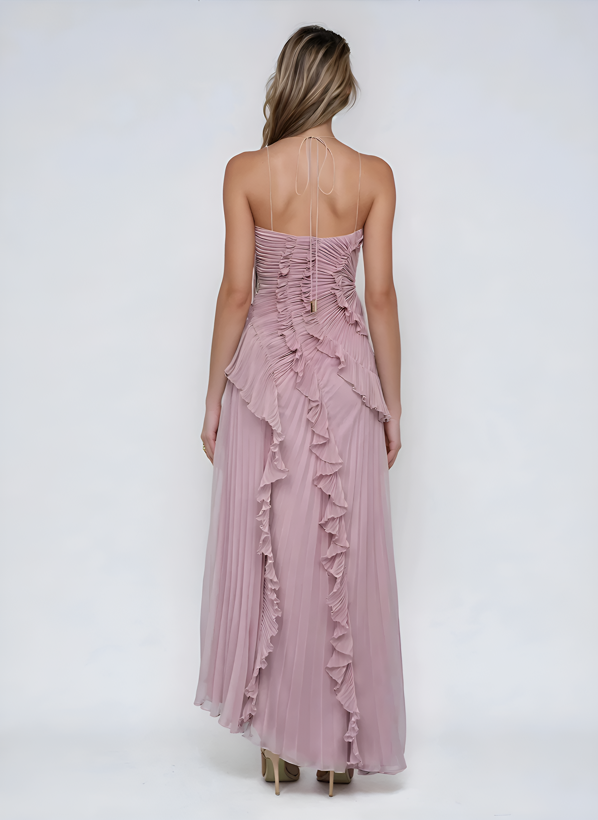 VESTIDO CON VOLANTES ESCOTE HALTER - Veska 