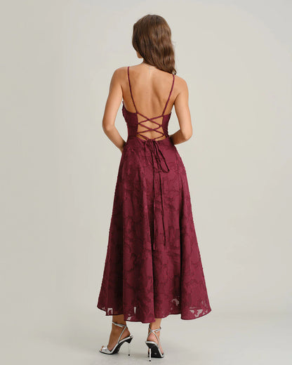 Vestido VESKA de gala de silueta en A confeccionado en exquisito tejido de Jacquard rígido.