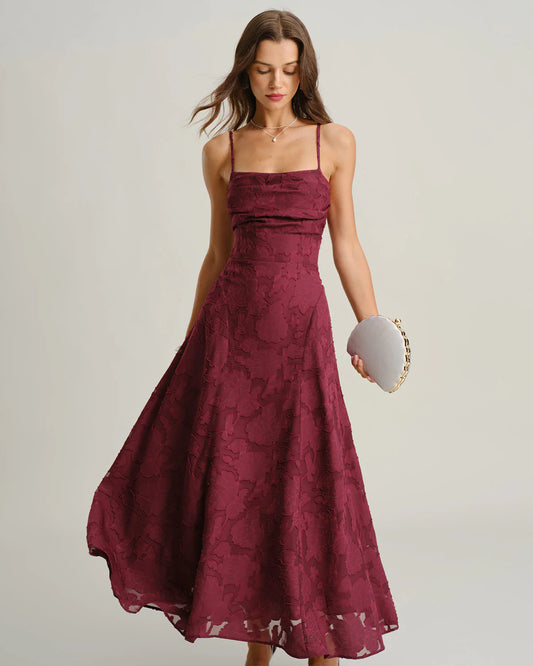 Vestido VESKA de gala de silueta en A confeccionado en exquisito tejido de Jacquard rígido.