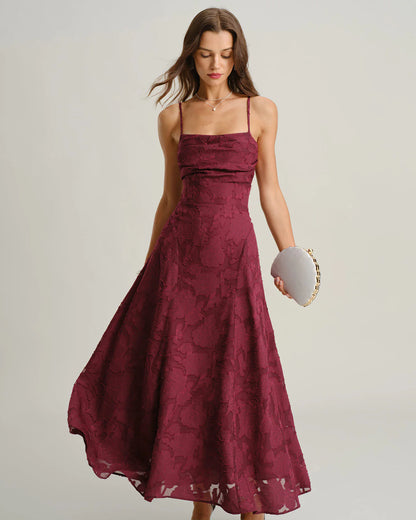 Vestido VESKA de gala de silueta en A confeccionado en exquisito tejido de Jacquard rígido.