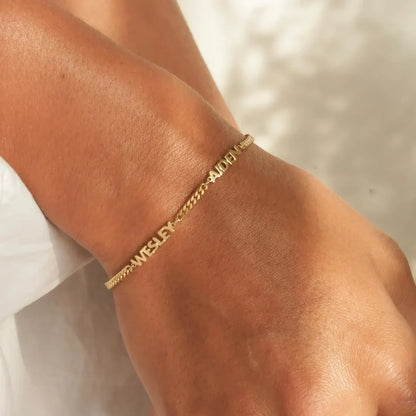 Pulsera VESKA con nombre personalizado