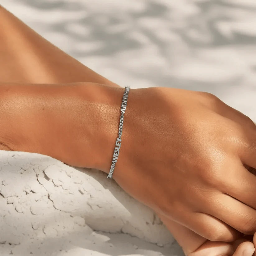 Pulsera VESKA con nombre personalizado