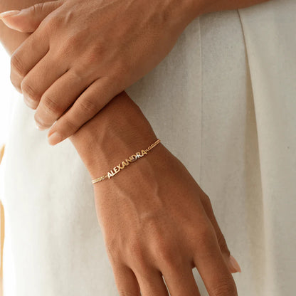 Pulsera VESKA con nombre personalizado