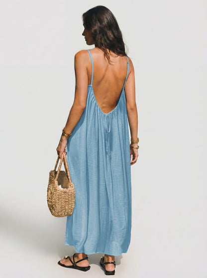 Vestido Veska Lena con espalda abierta, en diferentes colores, diseñado para ocasiones elegantes y modernas.