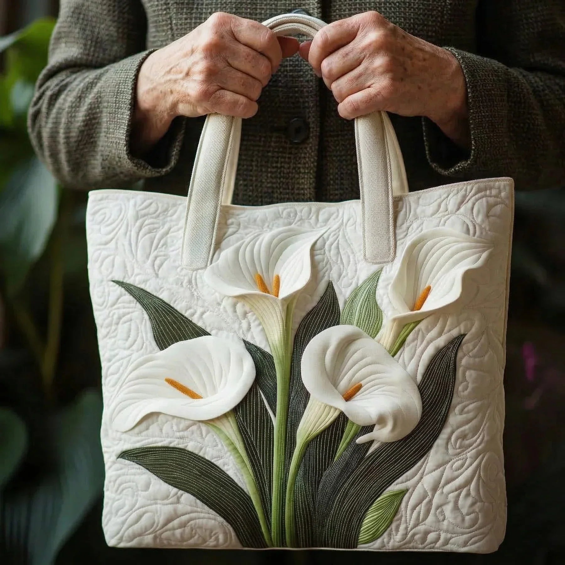 https://cdn.shopify.com/s/files/1/1025/7222/8939/files/freepik__faa-uma-imagem-de-uma-senhora-segurando-este-saco-__26129.webp?v=1775127344